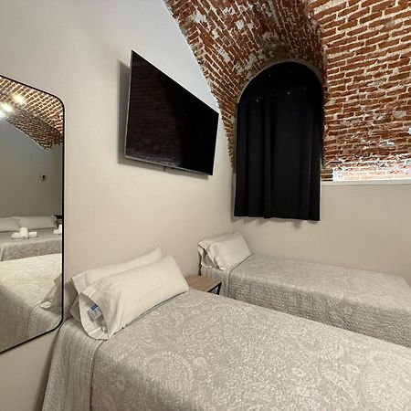 Cc Opera Suites Madrid Bagian luar foto