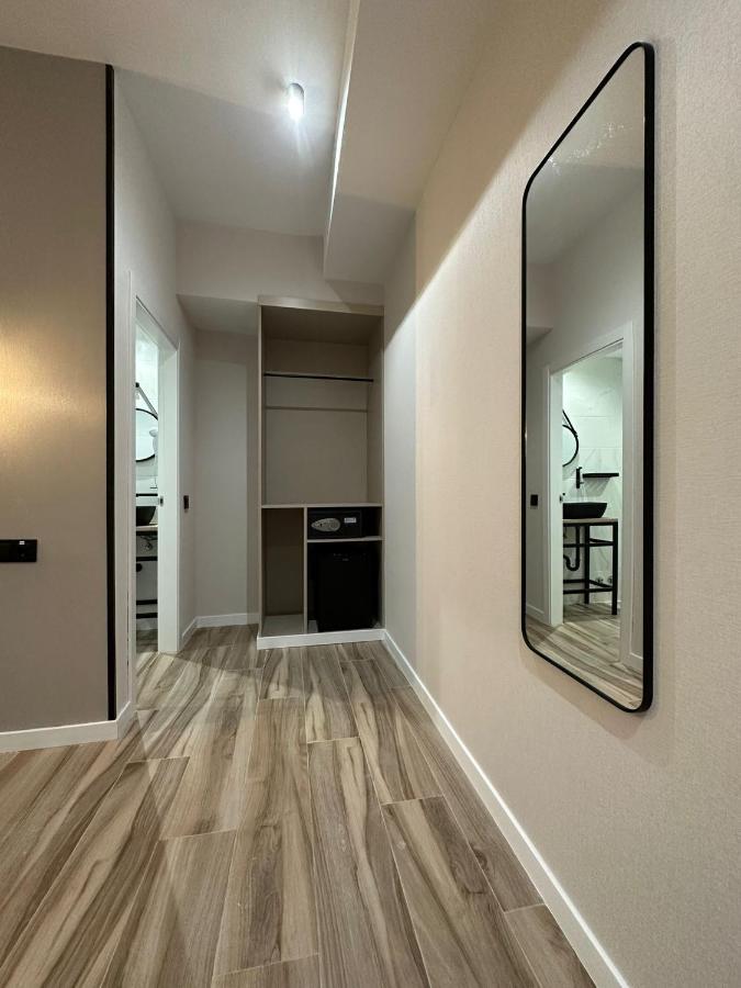 Cc Opera Suites Madrid Bagian luar foto