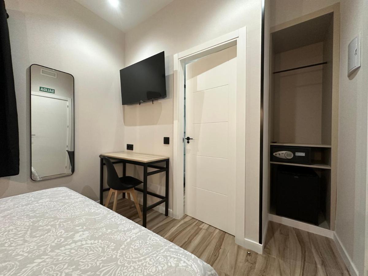 Cc Opera Suites Madrid Bagian luar foto