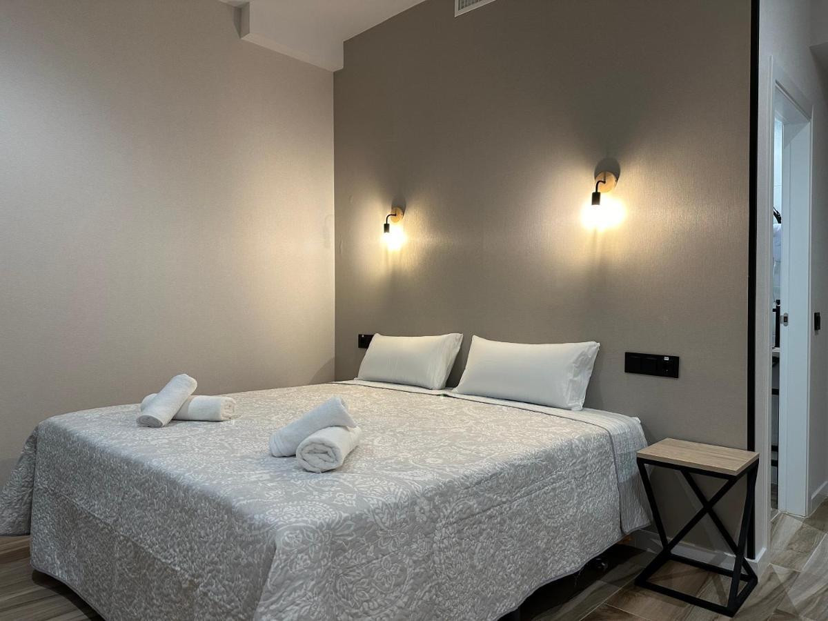 Cc Opera Suites Madrid Bagian luar foto
