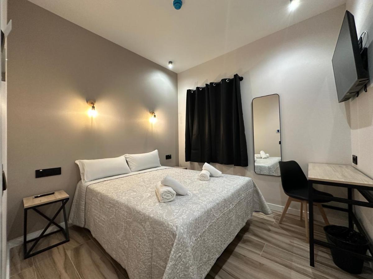 Cc Opera Suites Madrid Bagian luar foto