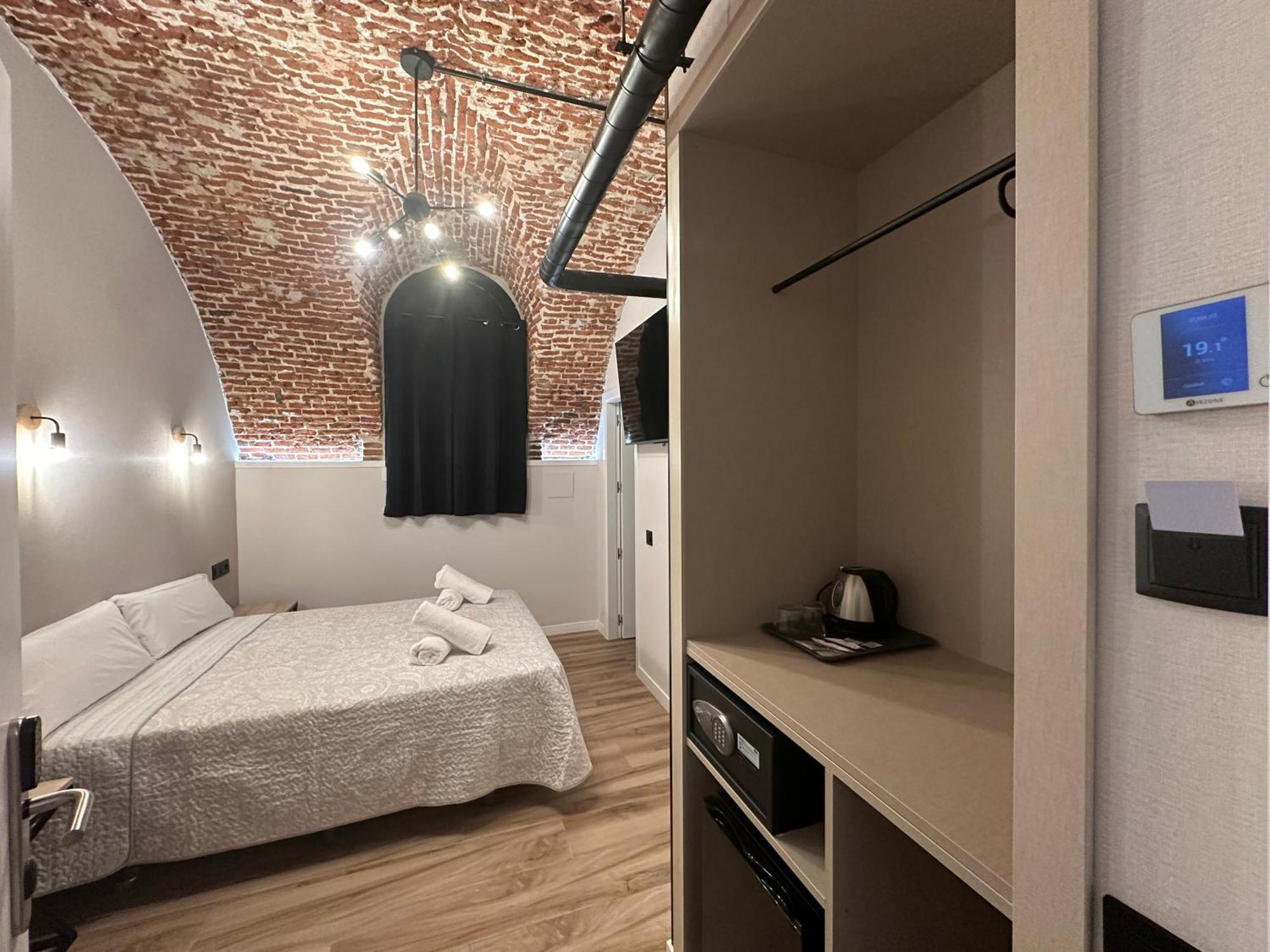 Cc Opera Suites Madrid Bagian luar foto