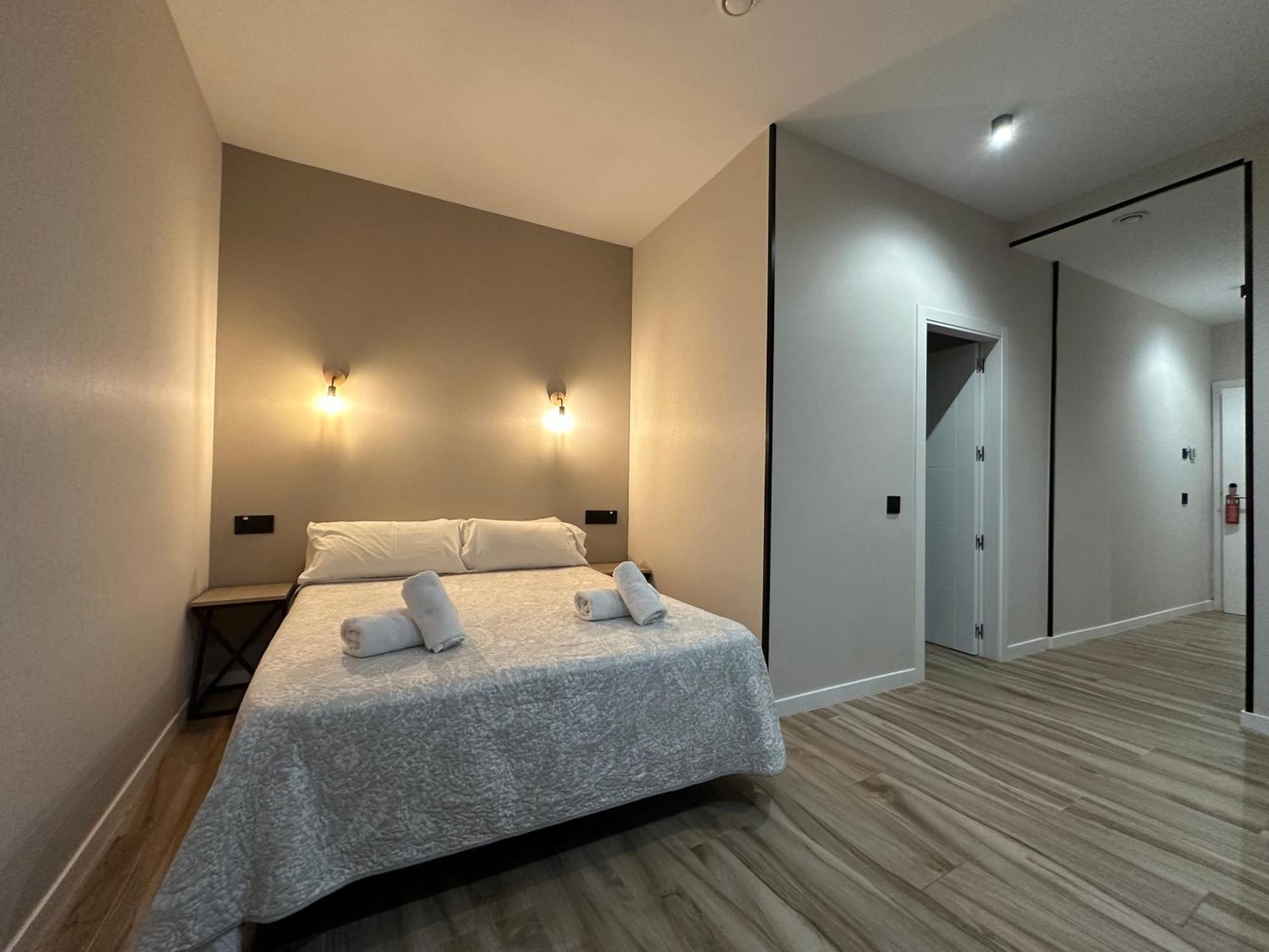 Cc Opera Suites Madrid Bagian luar foto