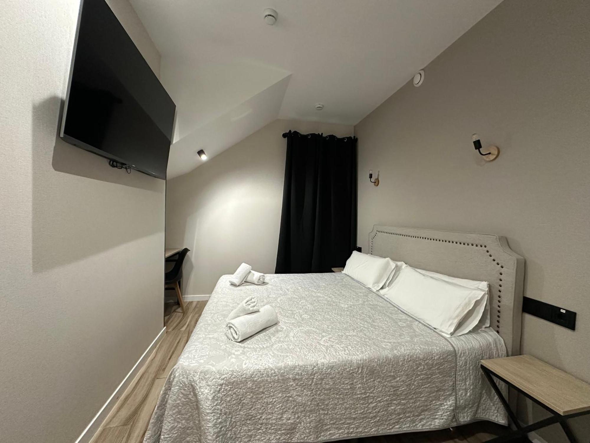 Cc Opera Suites Madrid Bagian luar foto