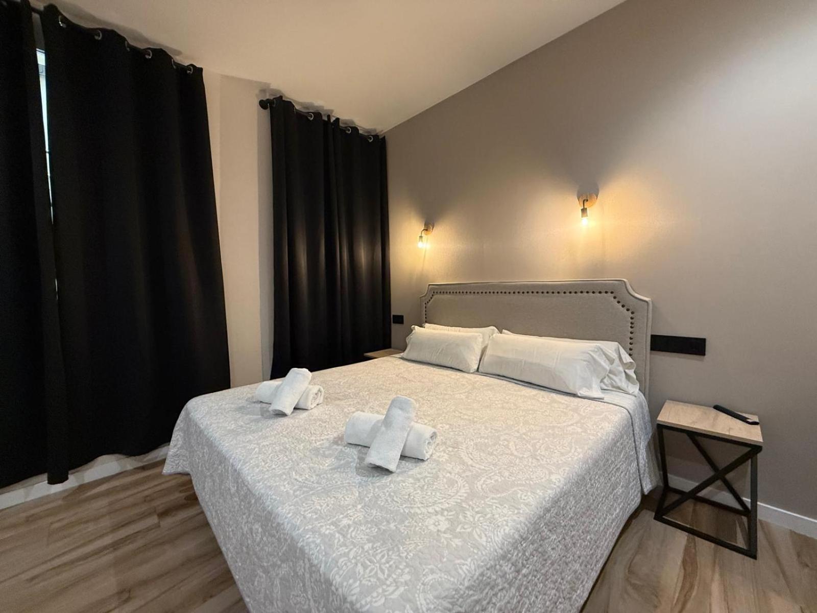 Cc Opera Suites Madrid Bagian luar foto