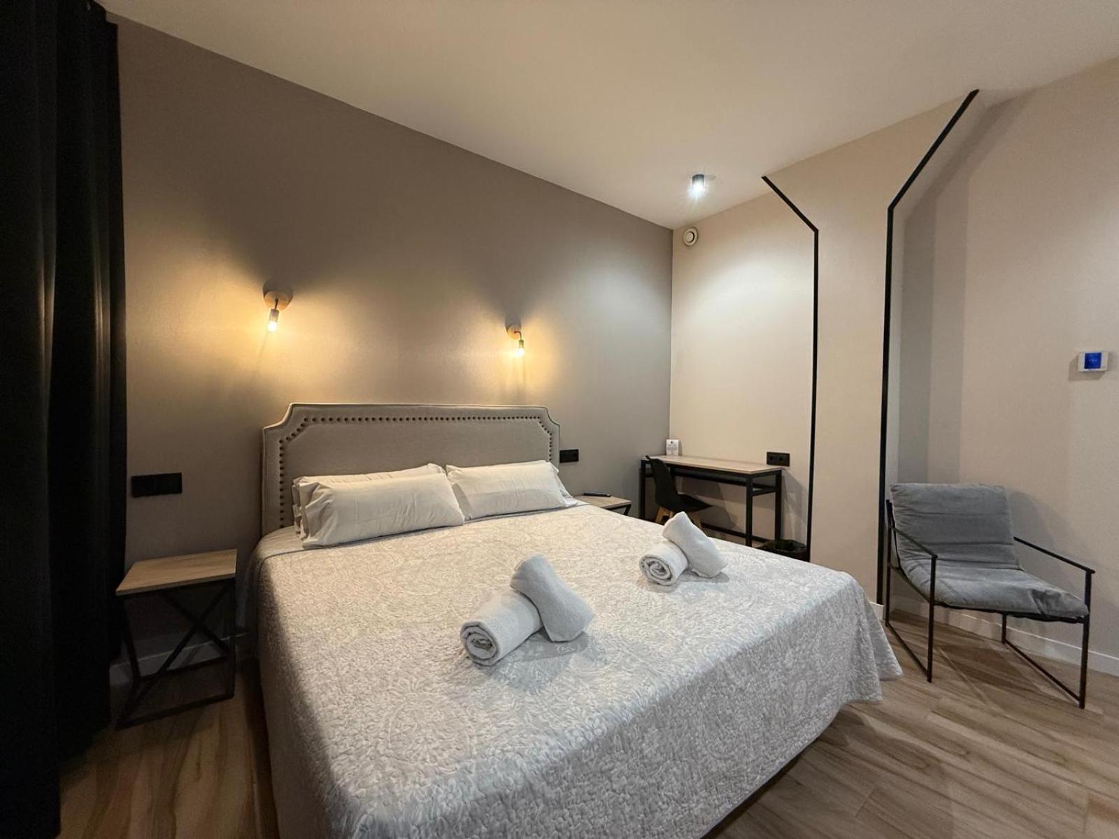 Cc Opera Suites Madrid Bagian luar foto